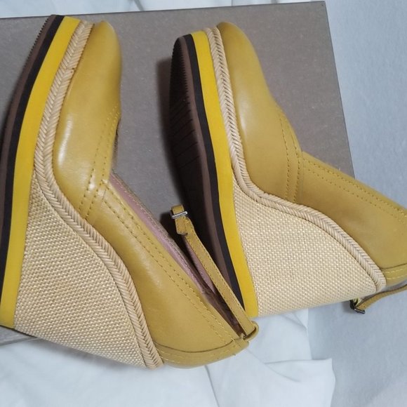 Bacio 61 Grotto Canary Wedge Platform Heels SZ 6.5 - Picture 11 of 15